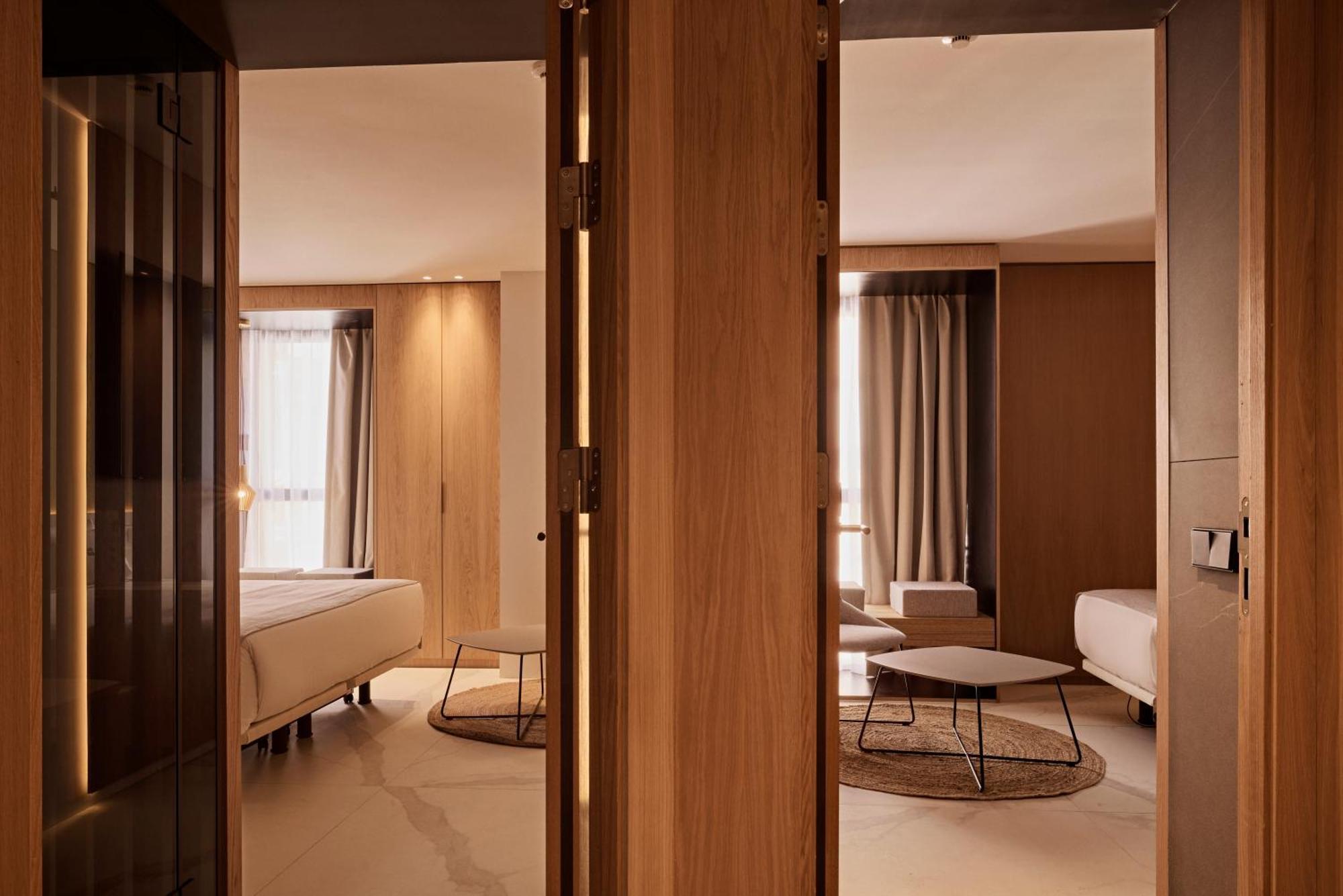 Oaks Ibiza Town Hotel ภายนอก รูปภาพ